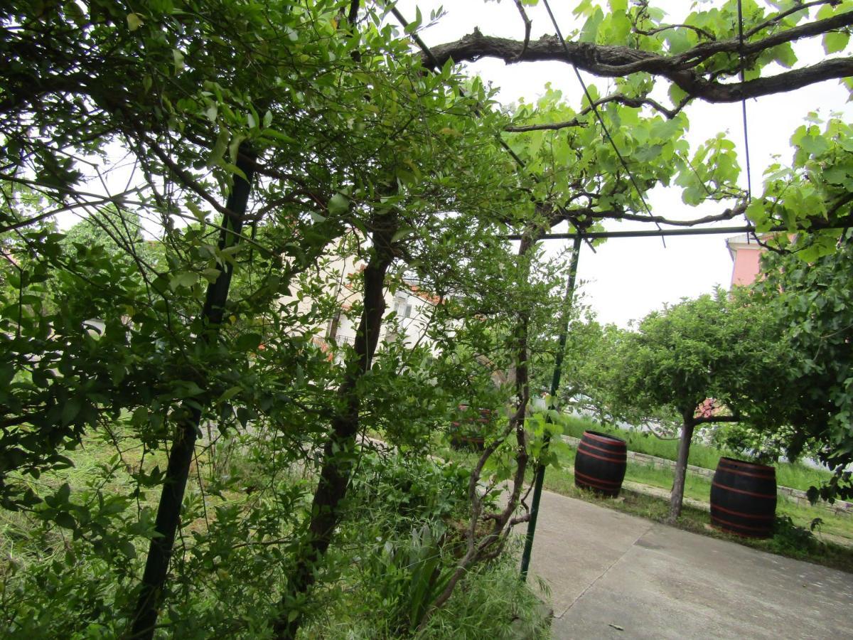 Green Gardens 2 Ровинь Экстерьер фото